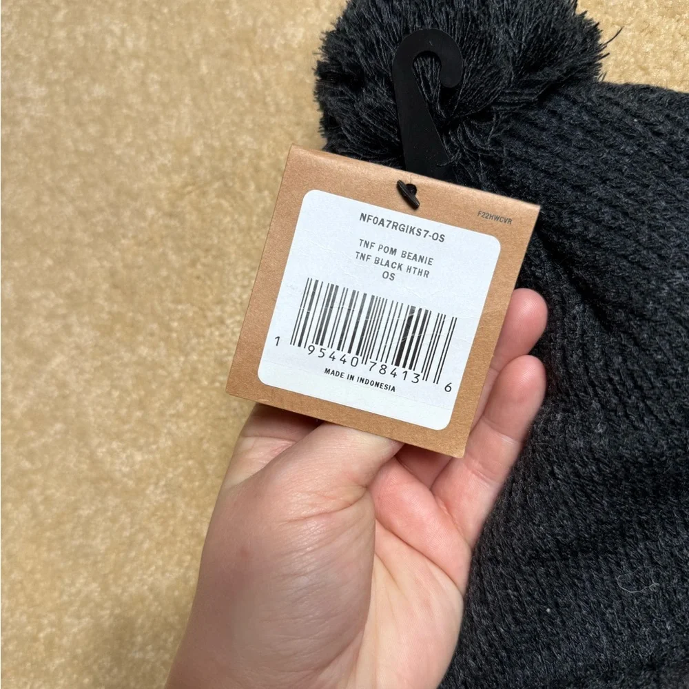 North face TIKTOK logo‎ beanie in black NEW